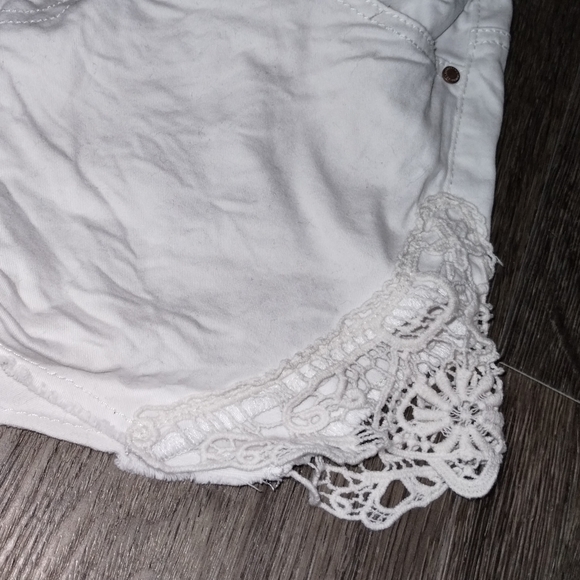 Ardene White Cotton High Waist Button Up Shirts - Picture 3 of 5